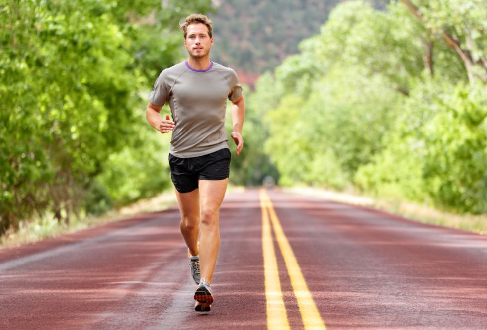 Durante el running, también se puede aplicar el entrenamiento HIIT.