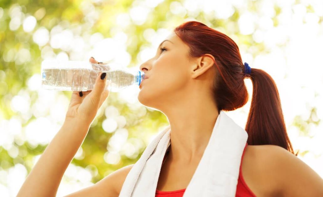 Tips para beber más agua durante el día.