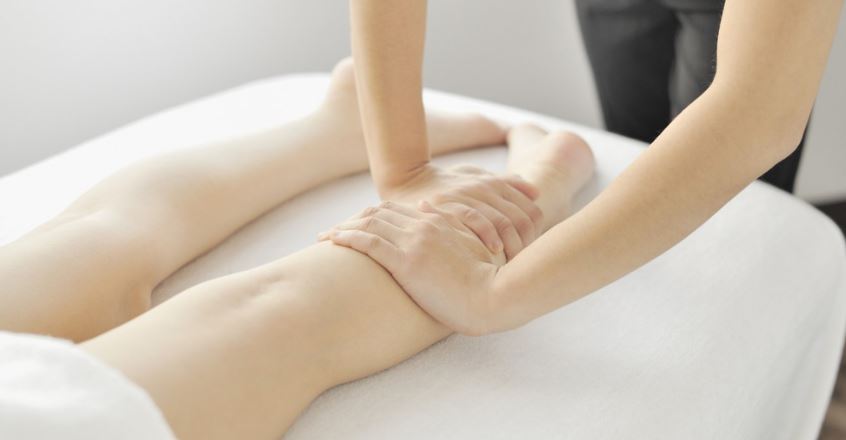 Los masajes son un modo eficaz de tratar calambres musculares.