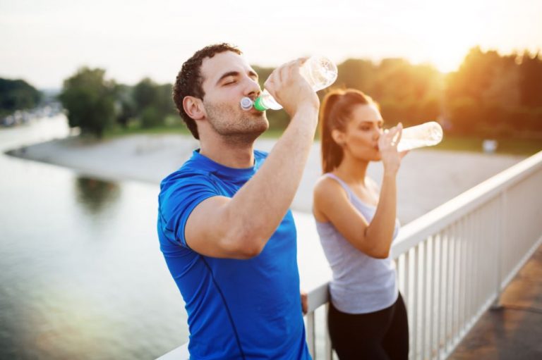 Hidratación: durante, pre- y post-entreno