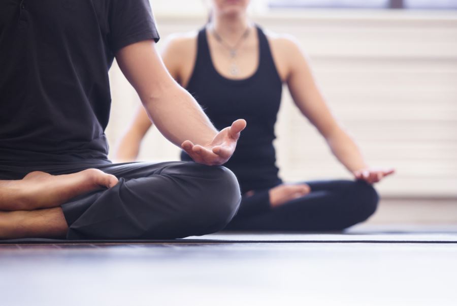 Los beneficios de practicar yoga son visibles en el corto plazo.
