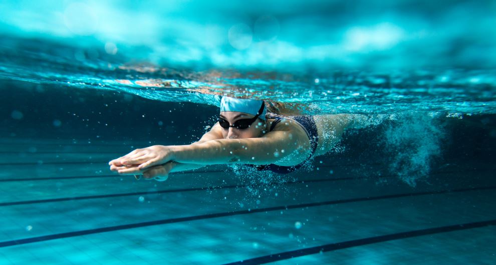 La natación tiene muchos beneficios para nuestro cuerpo, e incluso para nuestra mente.