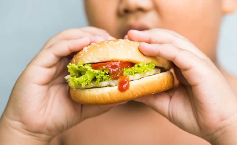 5 formas de combatir la obesidad infantil