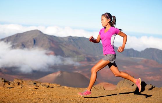 Los beneficios de correr en la montaña son muchos, y tienen relación directa con este ambiente natural.