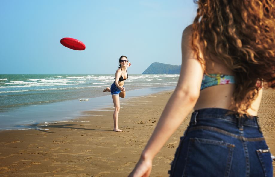 Mantente en forma con estos ejercicios de playa.