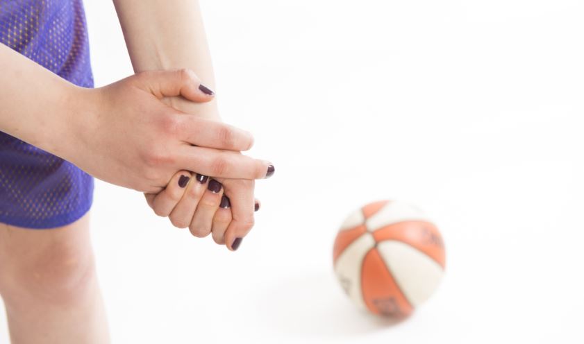Lesión en los dedos por jugar al baloncesto.