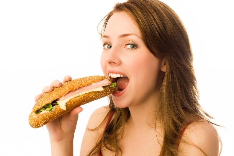 Está mal tener una abundancia de carbohidratos en tu dieta