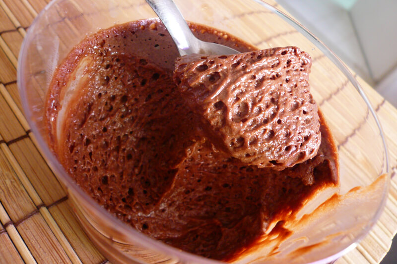 Esta segunda receta nos enseña a preparar un cremoso pudding de chocolate.