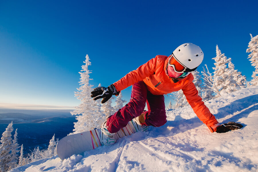 El snowboard es un deporte exigente físicamente.