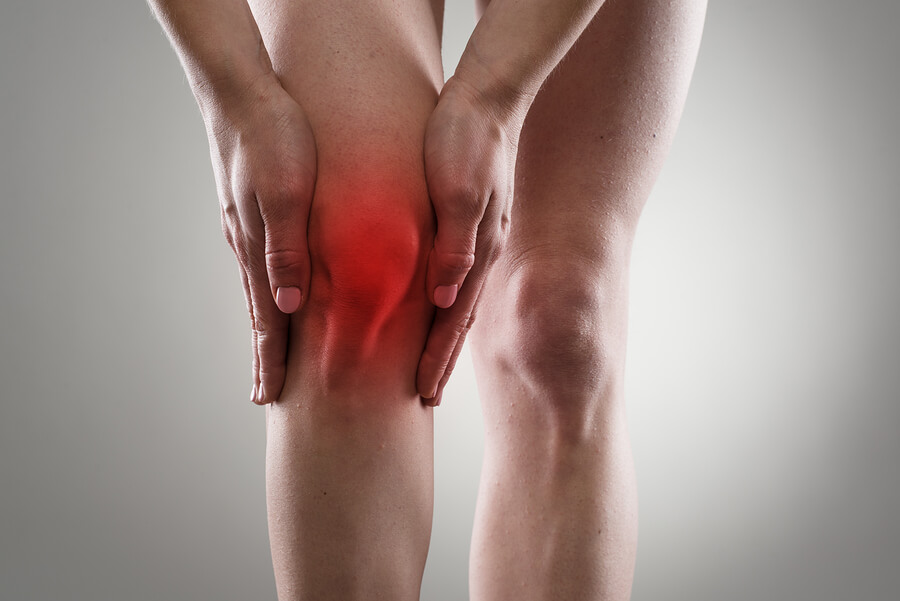 La artrosis de rodilla es una enfermedad degenerativa que debemos tratar de prevenir.