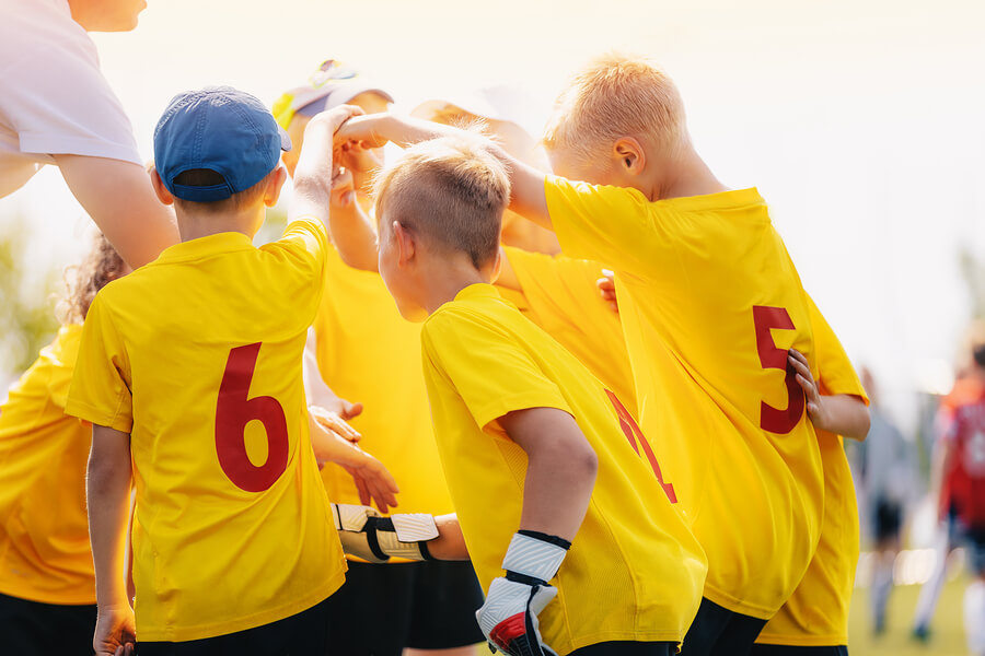 Beneficios de los deportes de equipo en la infancia