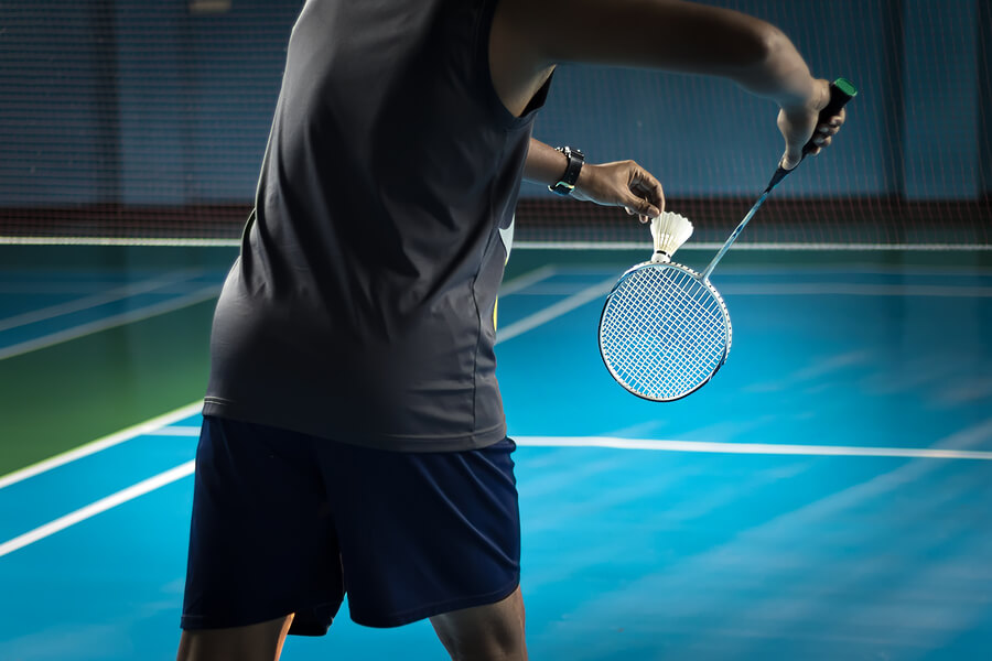 El bádminton es un poco diferente al resto de los deportes de raqueta.
