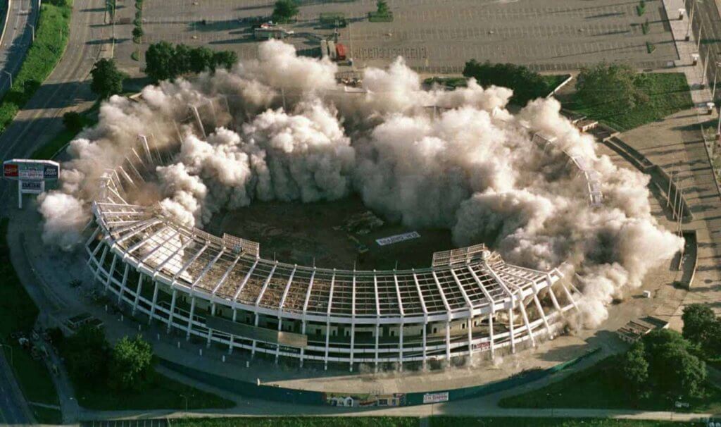 La demolición del estadio de Atlanta 1996.