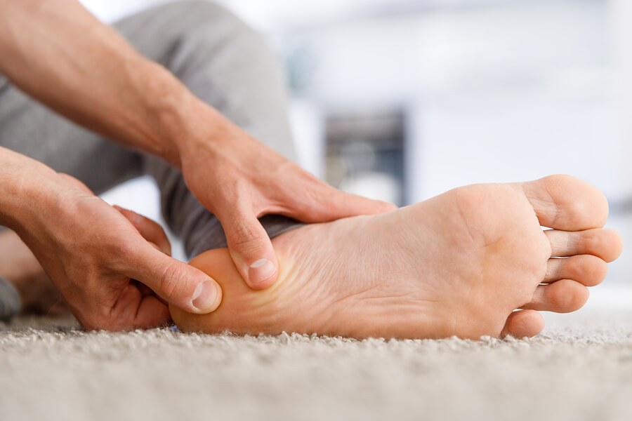 El espolón calcaneo es una de las patologías de la planta del pie.