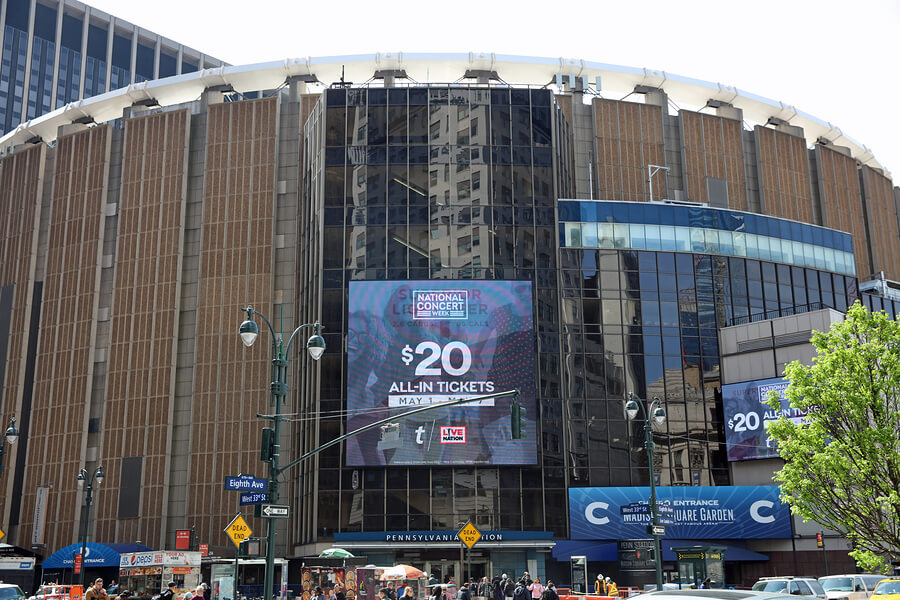 El Madison Square Garden, visto desde afuera.