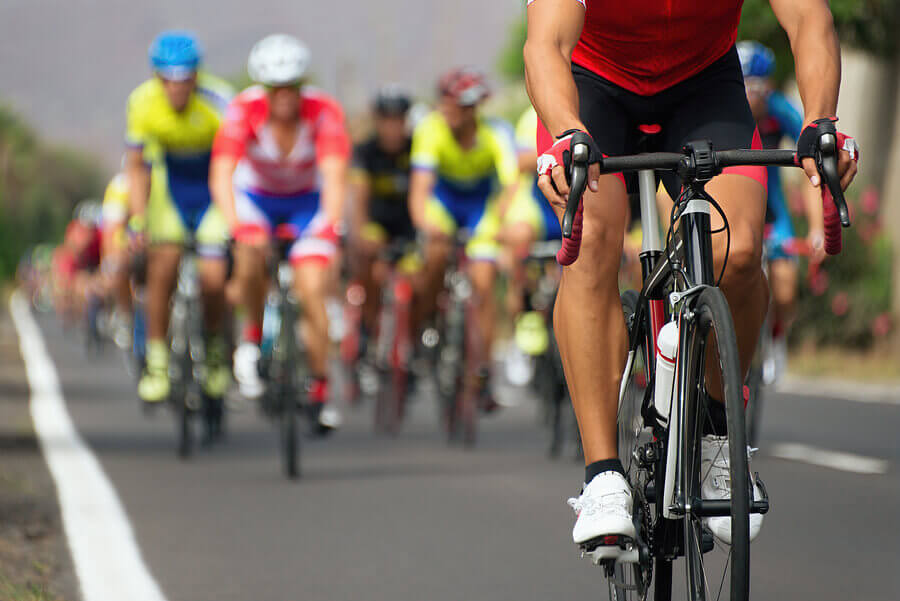 Las pruebas ciclistas no oficiales a menudo no cumplen con la normativa vigente.