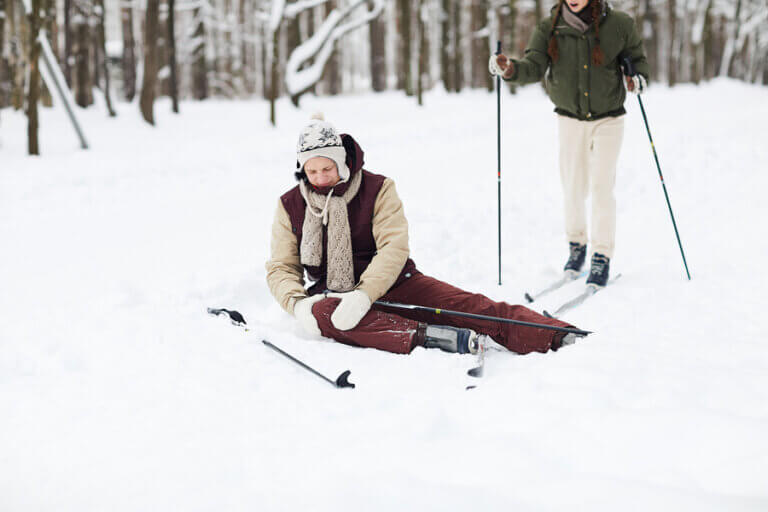 6 consejos para evitar lesiones en la rodilla al esquiar