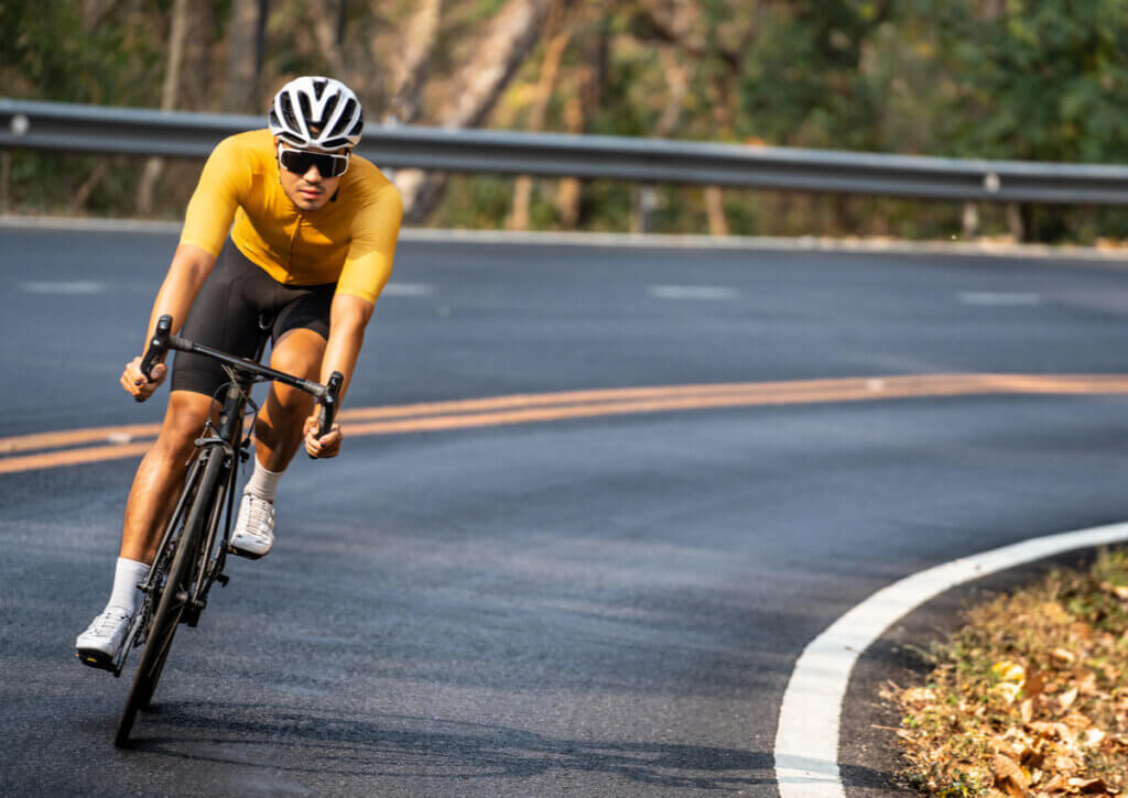 La postura en el ciclismo es vital para prevenir lesiones.