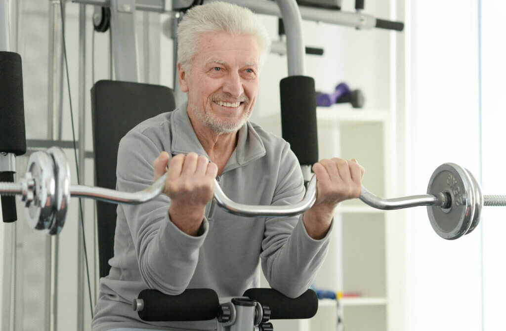 Uno de los efectos del envejecimiento es la pérdida progresiva de la fuerza.