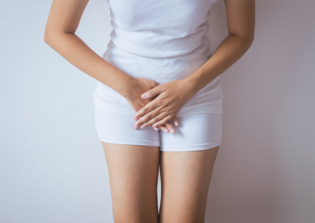 Uno de los beneficios de los ejercicios de Kegel es que ayudan a controlar la incontinencia urinaria.