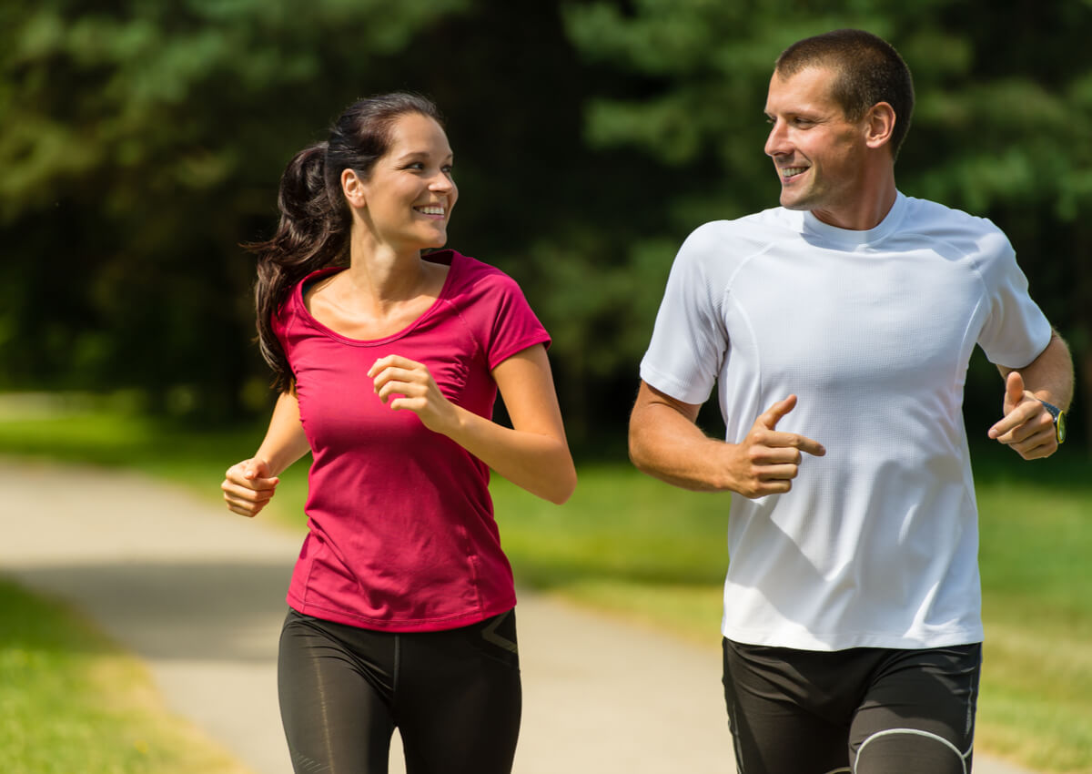 5 beneficios de correr en pareja