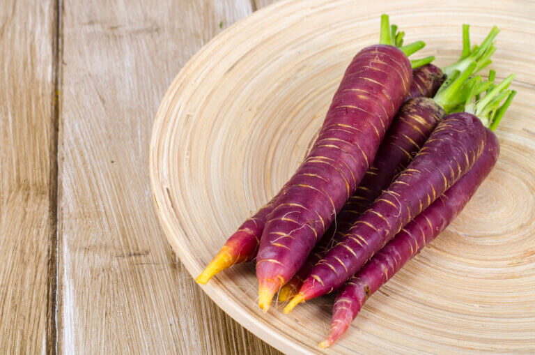 Beneficios de la zanahoria morada para la salud