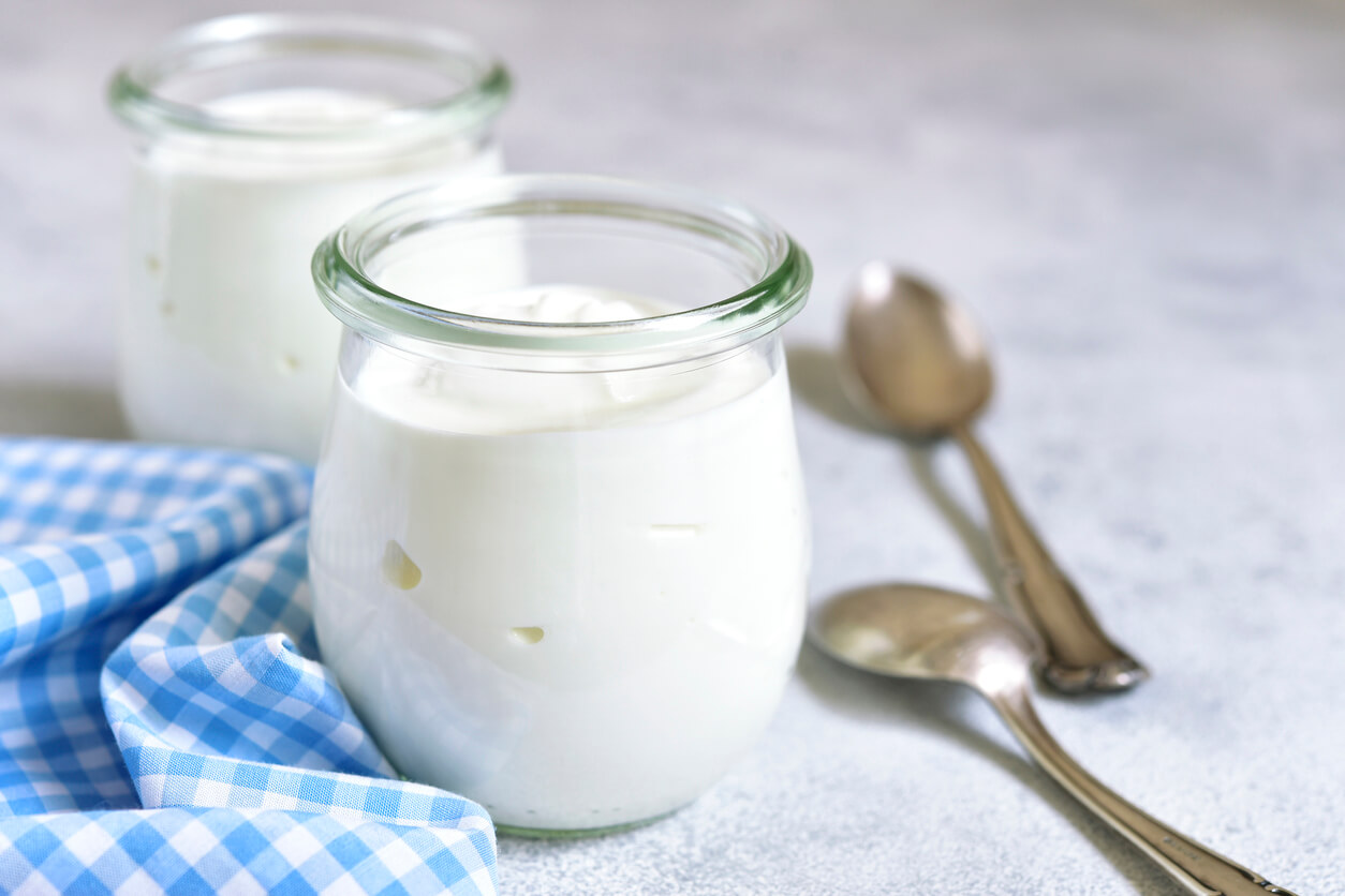 El yogur griego se incluye entre los alimentos que aportan más energía.