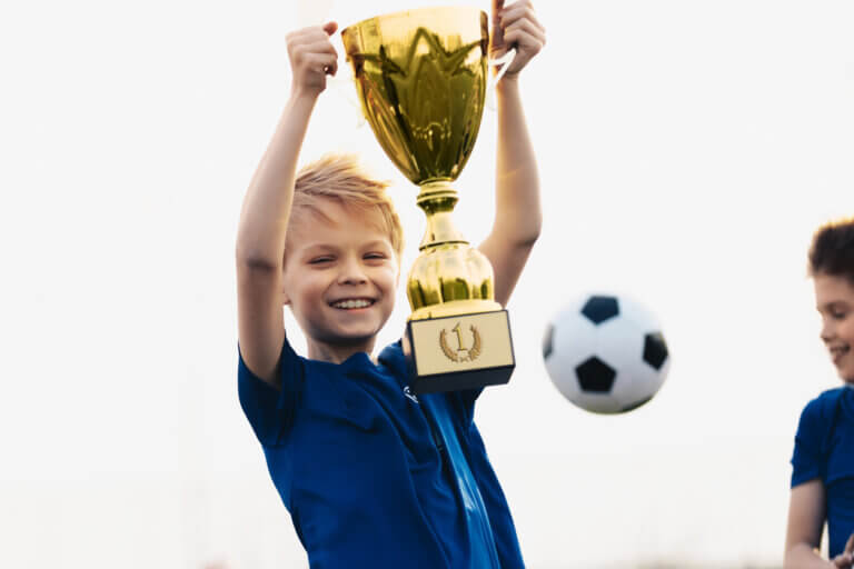 ¿Qué aspectos negativos tiene el convertir a tu hijo en un astro del fútbol?
