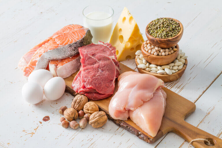 5 alimentos económicos para una dieta alta en proteínas