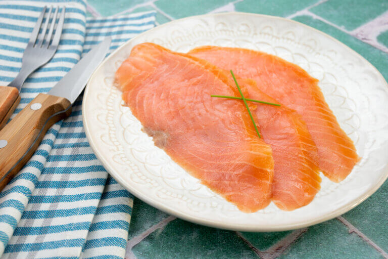 Deliciosa receta de ensalada con salmón ahumado