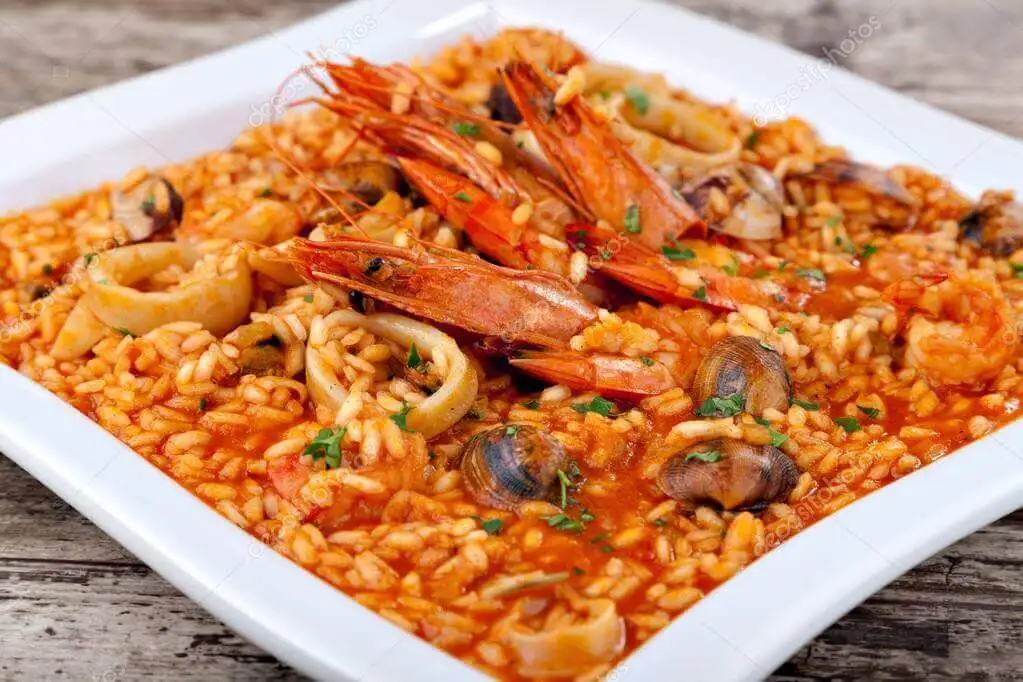 Elaboración de la receta de arroz caldoso
