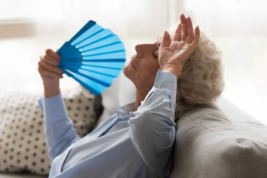 Huile de néroli pour la ménopause.