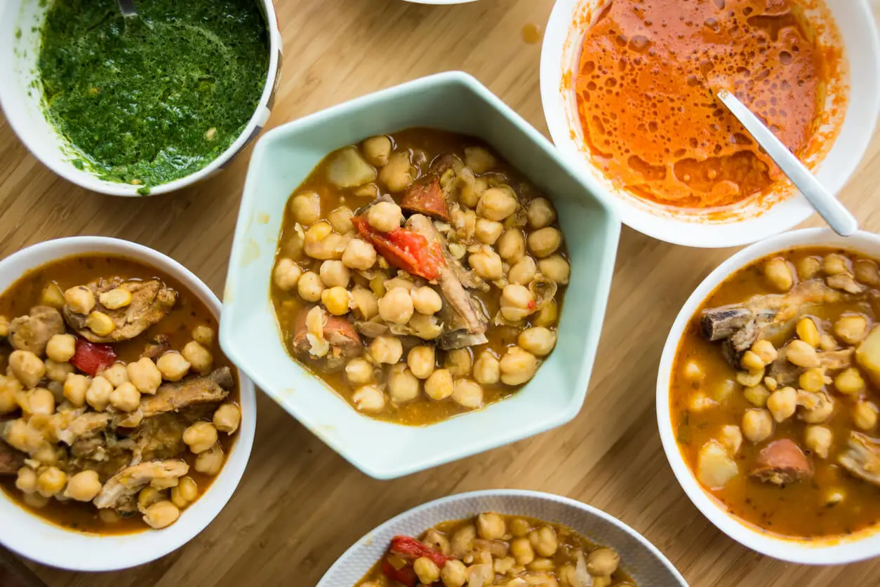 Ropa vieja con garbanzos