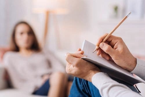 Mujer en terapia