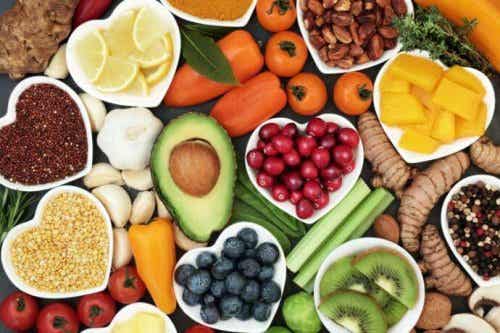 Alimentos saludables y coloridos