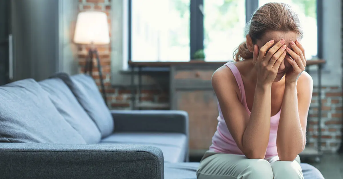 Mujer sin un pensamiento positivo