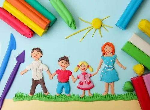 Dibujo hecho de plastilina de colores