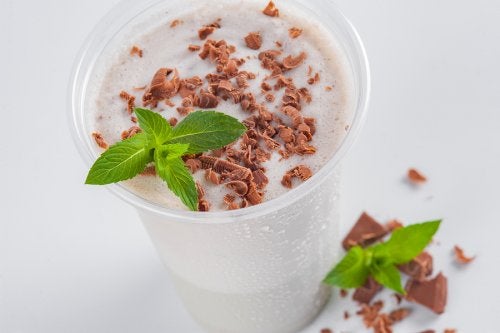 Receta para lucirte: copa helada de natillas de chocolate y plátanos