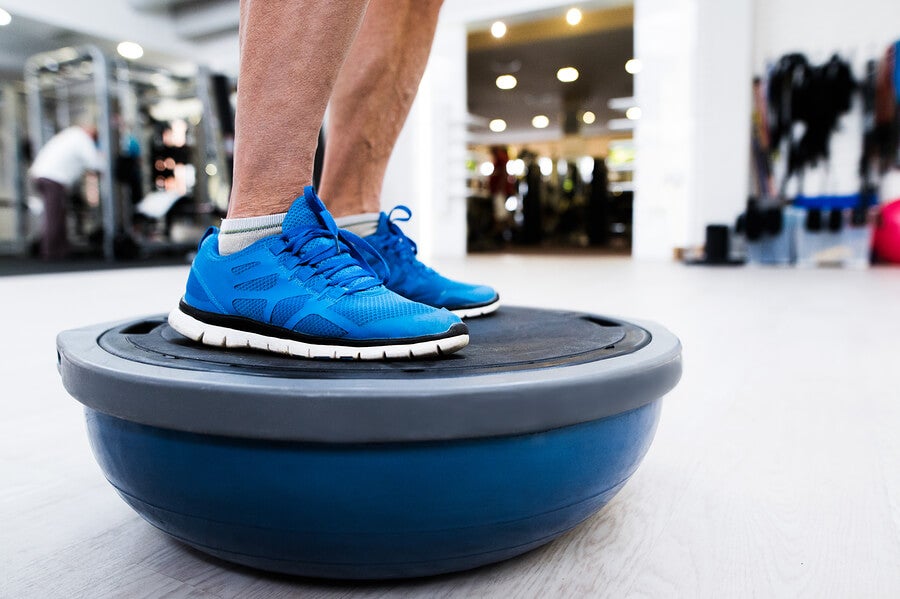 Bosu BOSU Ball - Plataforma de Equilibrio para Fitness : :  Deportes y aire libre