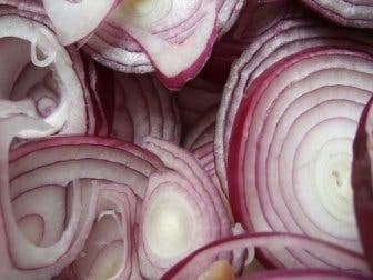 Los nutrientes de la cebolla, alimento que no debe faltar en tu mesa