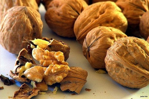 ¿Las nueces protegen nuestro corazón?