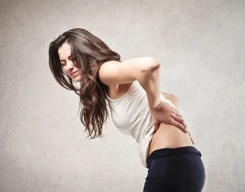 Mujer con dolor de espalda