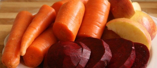 Смузи из свеклы, моркови и яблок