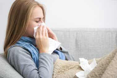 Grupa naukowców odkryła biologiczne przyczyny, dla których zimą chorujemy częściej niż w innych porach roku.