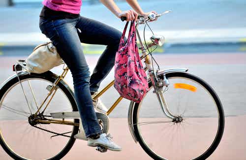 Andar en bici para vencer la ansiedad por comer