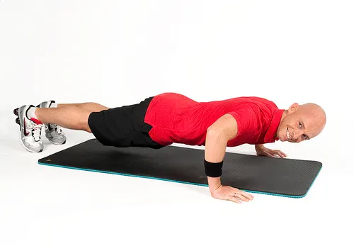 Que ejercicios combatir la flacidez después de la perdida de peso