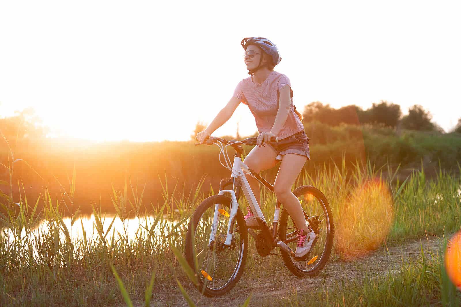 Andar en bicicleta genera endorfinas.