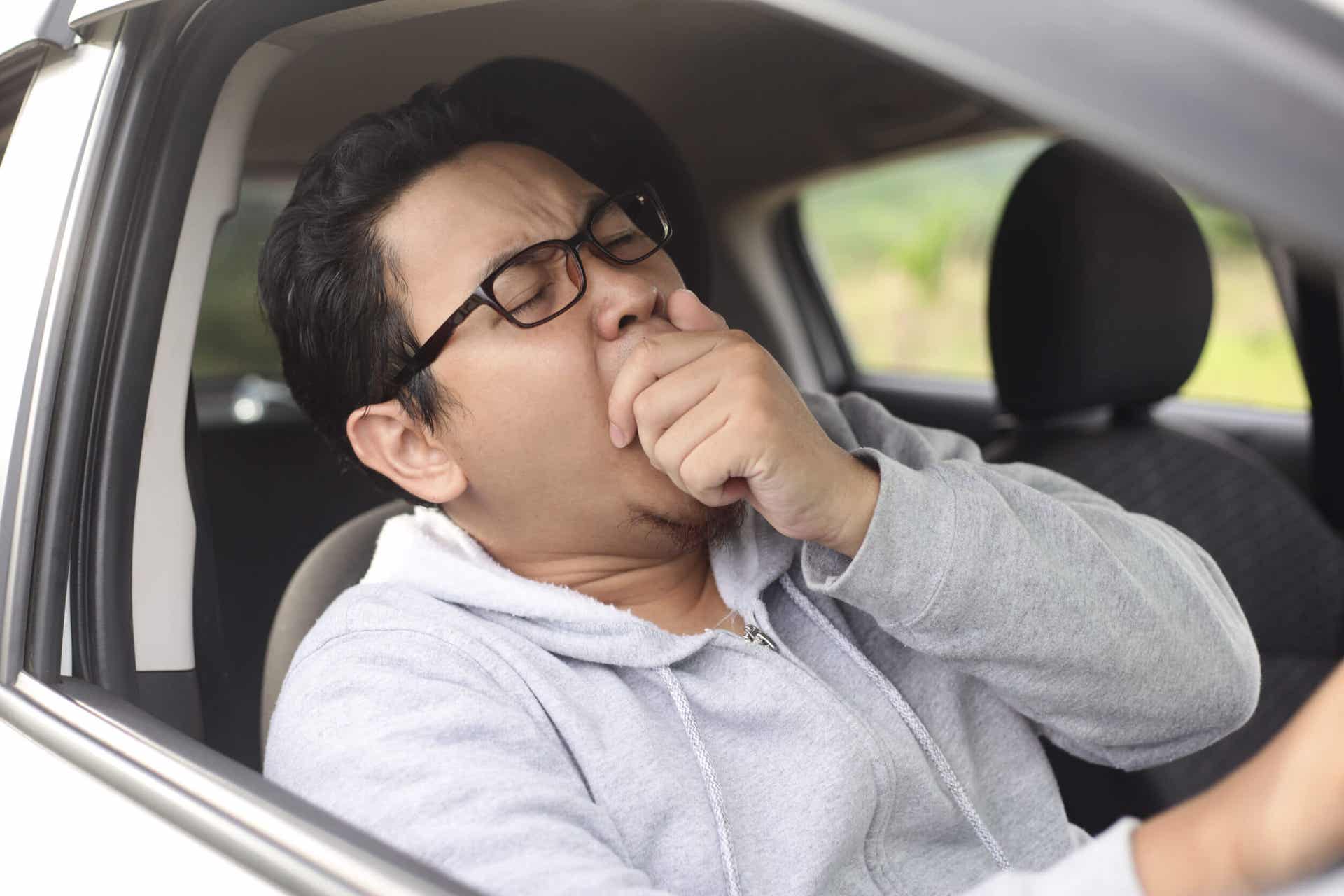 La migraña puede empeorar con ciertos hábitos de sueño.