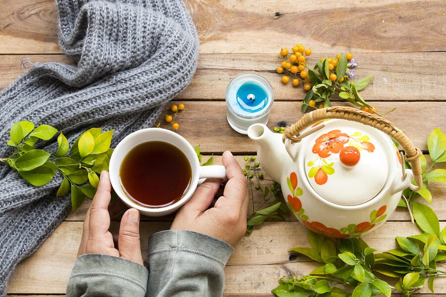 Théière pour infusion après avoir mangé.