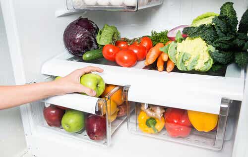 Refrigeradoras con alimentos sanos